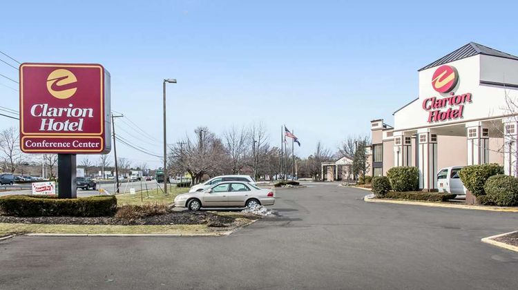 Clarion Hotel & Conference Center Exterior