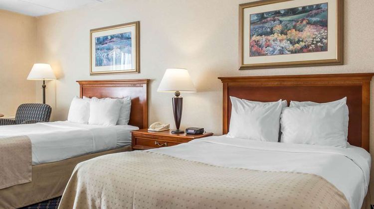 Clarion Hotel & Conference Center Room