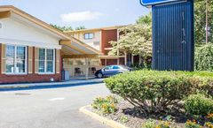 Rodeway Inn Huntington Station