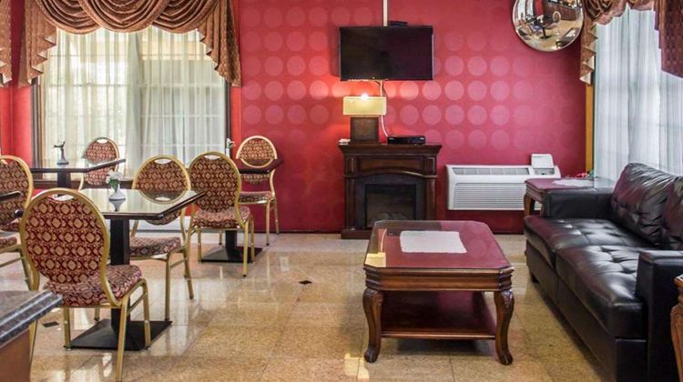 Rodeway Inn Huntington Station Lobby