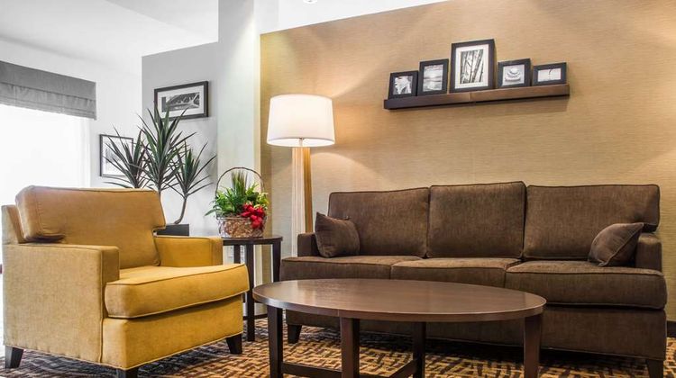 Sleep Inn and Suites Syracuse Airport Lobby