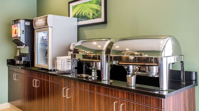 <b>Sleep Inn and Suites Syracuse Airport Restaurant</b>. Images powered by <a href="https://iceportal.shijigroup.com/" title="IcePortal" target="_blank">IcePortal</a>.