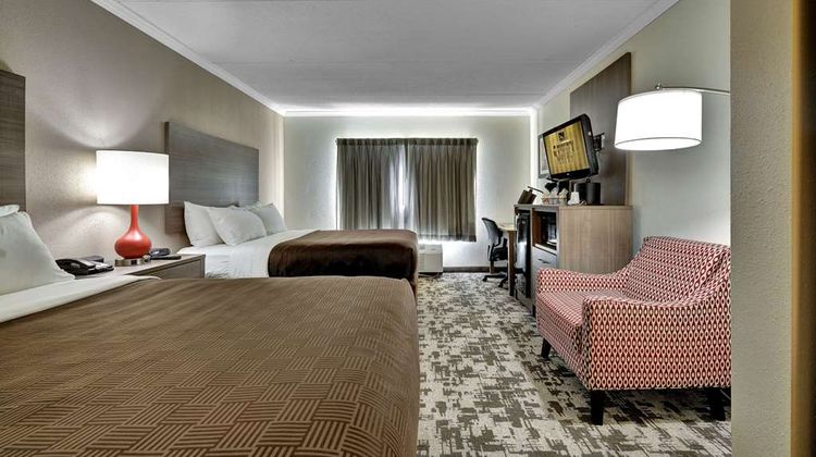 Quality Hotel & Suites at the Falls Room
