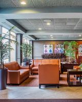 Clarion Hotel & Suites Riverfront