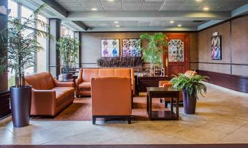 Clarion Hotel & Suites Riverfront