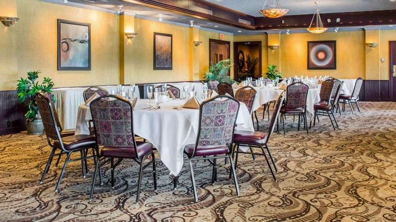 <b>Clarion Hotel & Suites Riverfront Meeting</b>. Images powered by <a href="https://iceportal.shijigroup.com/" title="IcePortal" target="_blank">IcePortal</a>.