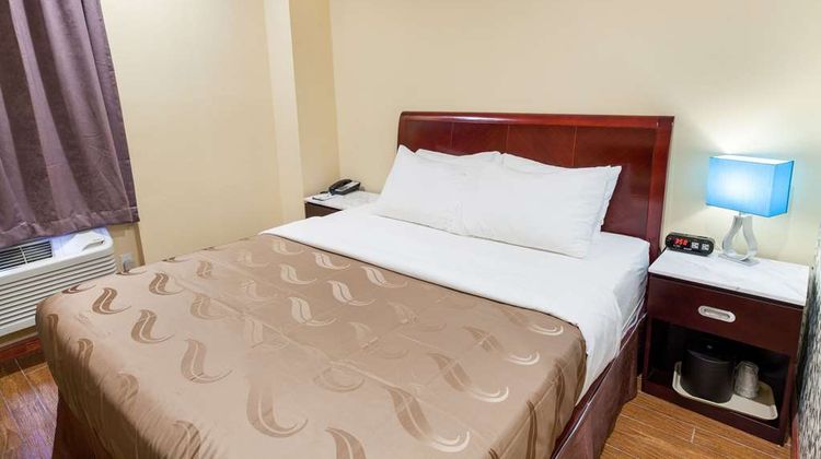 Quality Inn near Sunset Park Room