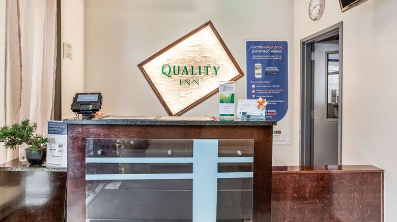 <b>Quality Inn near Sunset Park Lobby</b>. Images powered by <a href="https://iceportal.shijigroup.com/" title="IcePortal" target="_blank">IcePortal</a>.