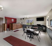 Econo Lodge Inn/Suites Canandaigua Motel Lobby