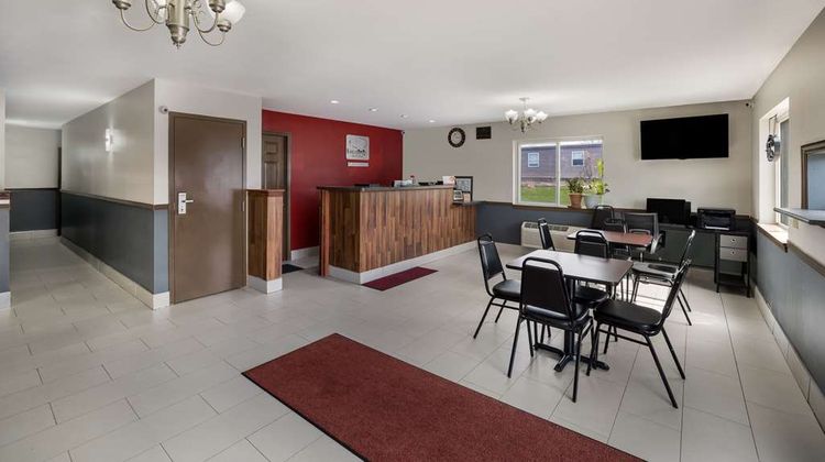 Econo Lodge Inn/Suites Canandaigua Motel Lobby