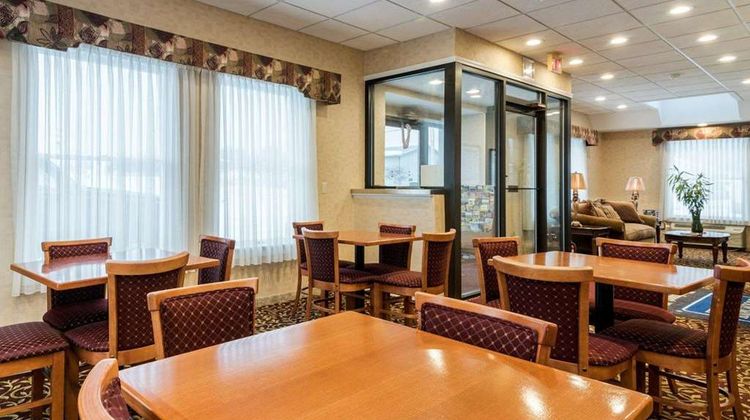 Rodeway Inn Weedsport Restaurant