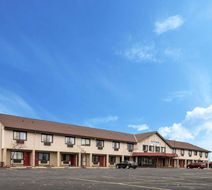 Rodeway Inn Syracuse Carrier Circle Exterior