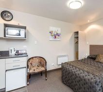 Comfort Inn Tayesta Motel Room