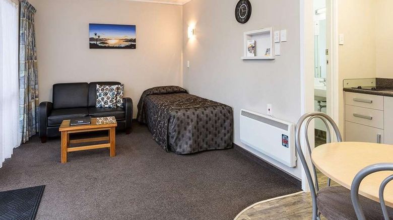 <b>Comfort Inn Tayesta Motel Room</b>. Images powered by <a href="https://iceportal.shijigroup.com/" title="IcePortal" target="_blank">IcePortal</a>.