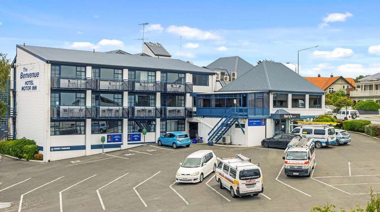 Comfort Hotel Benvenue Exterior