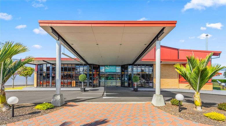<b>Quality Hotel Lincoln Green Exterior</b>. Images powered by <a href="https://iceportal.shijigroup.com/" title="IcePortal" target="_blank">IcePortal</a>.