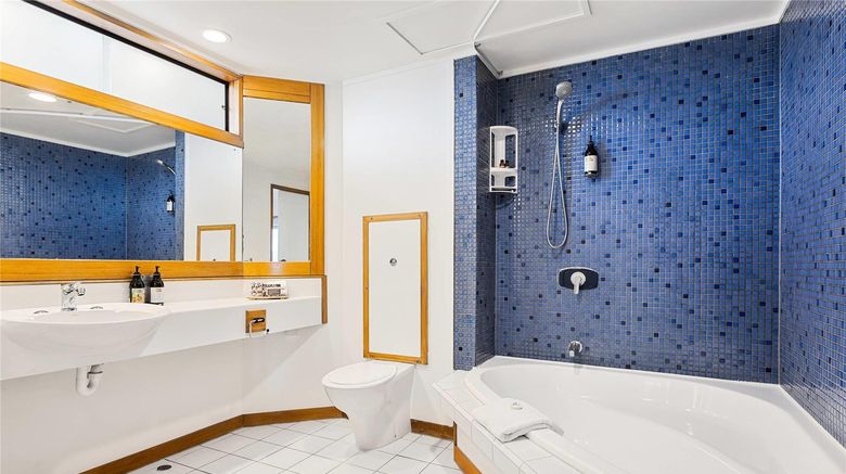 <b>Quality Hotel Lincoln Green Room</b>. Images powered by <a href="https://iceportal.shijigroup.com/" title="IcePortal" target="_blank">IcePortal</a>.