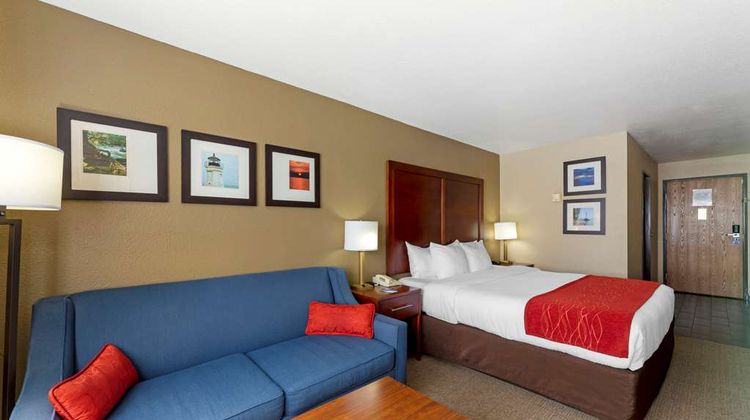 Comfort Inn at River's Edge Room