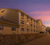 Comfort Inn at River's Edge Exterior