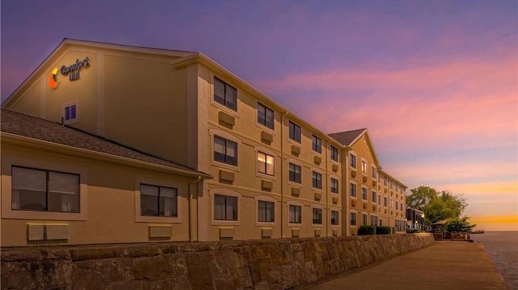 Comfort Inn at River's Edge Exterior