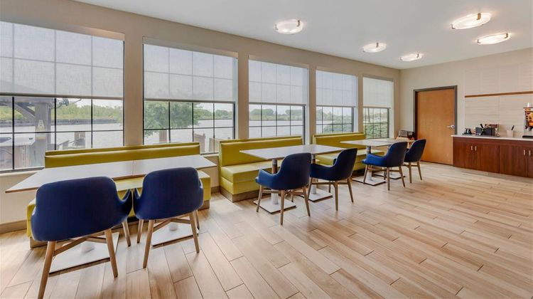 Comfort Inn at River's Edge Restaurant