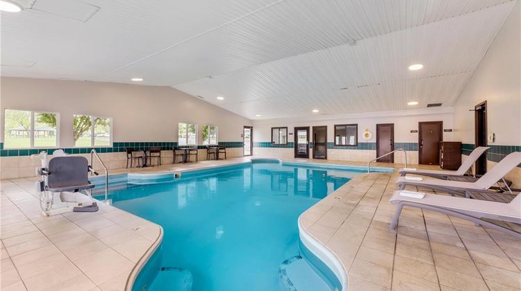 Comfort Inn at River's Edge Pool