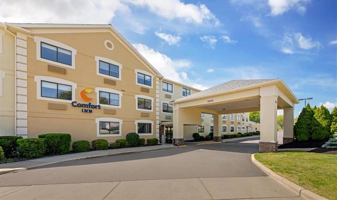 Comfort Inn at River's Edge Exterior