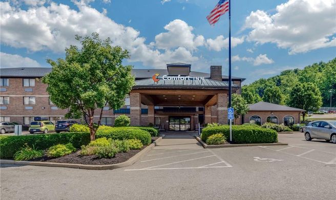 Comfort Inn Millersburg Exterior