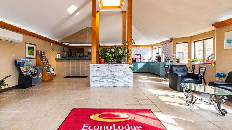 <b>Econo Lodge Lobby</b>. Images powered by <a href="https://iceportal.shijigroup.com/" title="IcePortal" target="_blank">IcePortal</a>.