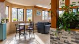 Econo Lodge Lobby