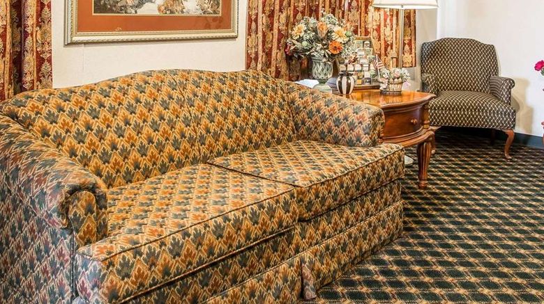 <b>Howard Johnson by Wyndham Montpelier Lobby</b>. Images powered by <a href="https://iceportal.shijigroup.com/" title="IcePortal" target="_blank">IcePortal</a>.
