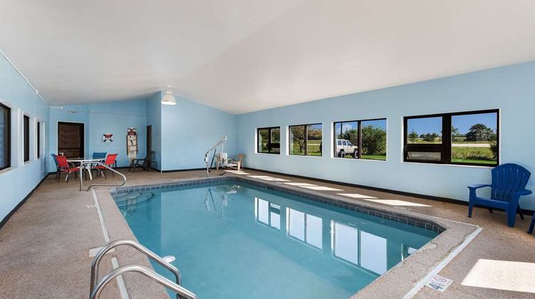 Quality Inn-Upper Sandusky Pool