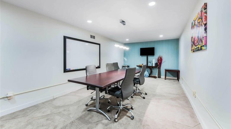 <b>The Blu Hotel, Ascend Hotel Collection Meeting</b>. Images powered by <a href="https://iceportal.shijigroup.com/" title="IcePortal" target="_blank">IcePortal</a>.