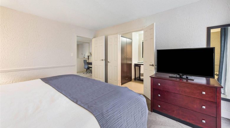 <b>The Blu Hotel, Ascend Hotel Collection Suite</b>. Images powered by <a href="https://iceportal.shijigroup.com/" title="IcePortal" target="_blank">IcePortal</a>.