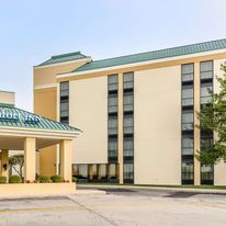 Comfort Inn And Suites Piqua near Troy I75