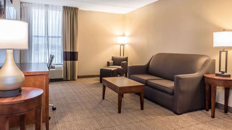 Comfort Inn And Suites Piqua near Troy I75 Suite