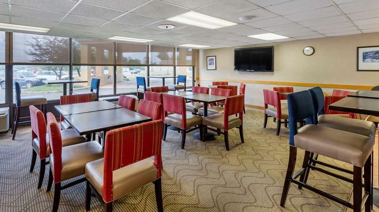 <b>Comfort Inn Alliance Restaurant</b>. Images powered by <a href="https://iceportal.shijigroup.com/" title="IcePortal" target="_blank">IcePortal</a>.