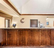 Comfort Inn Splash Harbor Lobby