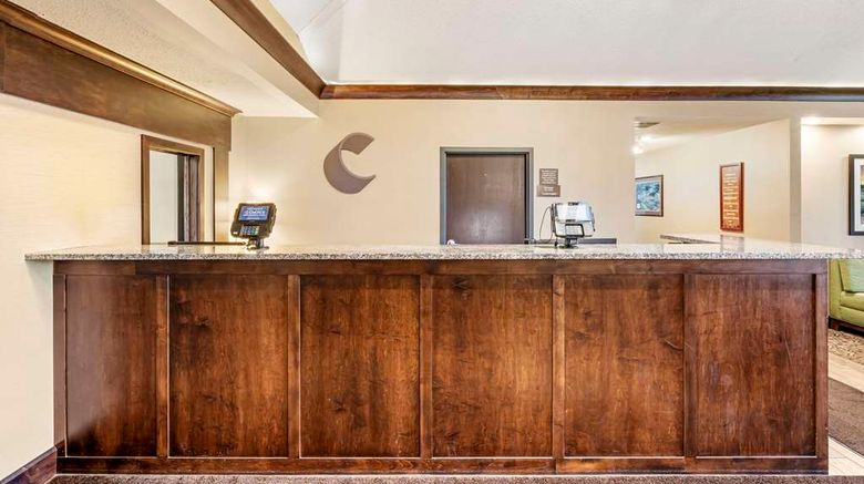 <b>Comfort Inn Splash Harbor Lobby</b>. Images powered by <a href="https://iceportal.shijigroup.com/" title="IcePortal" target="_blank">IcePortal</a>.