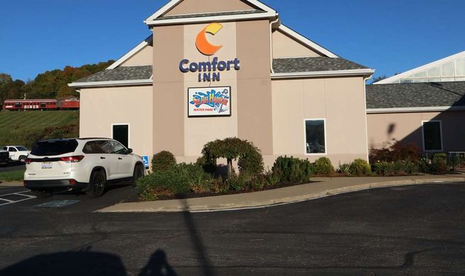 Comfort Inn Splash Harbor Exterior