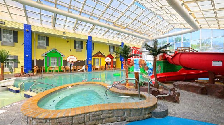 <b>Comfort Inn Splash Harbor Pool</b>. Images powered by <a href="https://iceportal.shijigroup.com/" title="IcePortal" target="_blank">IcePortal</a>.
