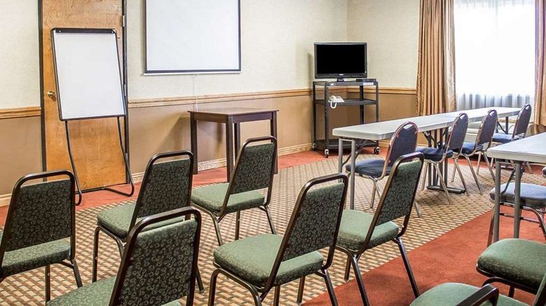<b>Quality Inn Meeting</b>. Images powered by <a href="https://iceportal.shijigroup.com/" title="IcePortal" target="_blank">IcePortal</a>.