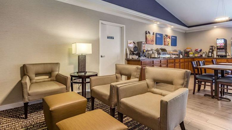 <b>Comfort Inn Independence Lobby</b>. Images powered by <a href="https://iceportal.shijigroup.com/" title="IcePortal" target="_blank">IcePortal</a>.