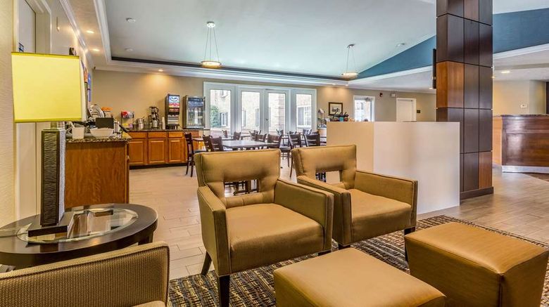 <b>Comfort Inn Independence Lobby</b>. Images powered by <a href="https://iceportal.shijigroup.com/" title="IcePortal" target="_blank">IcePortal</a>.