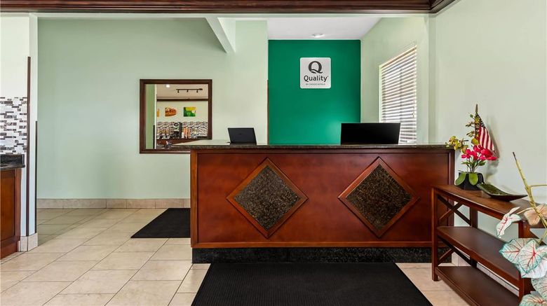 <b>Quality Inn Seville Lobby</b>. Images powered by <a href="https://iceportal.shijigroup.com/" title="IcePortal" target="_blank">IcePortal</a>.