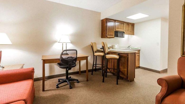 <b>Quality Inn Chillicothe Suite</b>. Images powered by <a href="https://iceportal.shijigroup.com/" title="IcePortal" target="_blank">IcePortal</a>.