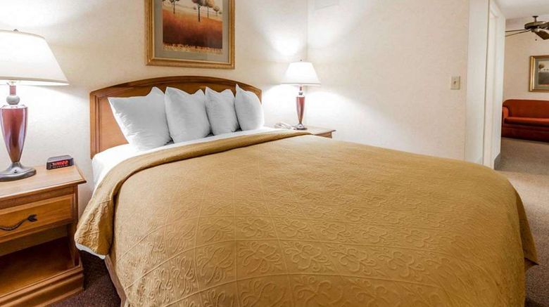 <b>Quality Inn Chillicothe Suite</b>. Images powered by <a href="https://iceportal.shijigroup.com/" title="IcePortal" target="_blank">IcePortal</a>.