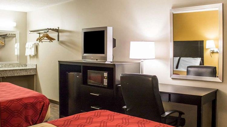 Econo Lodge Columbus West Room
