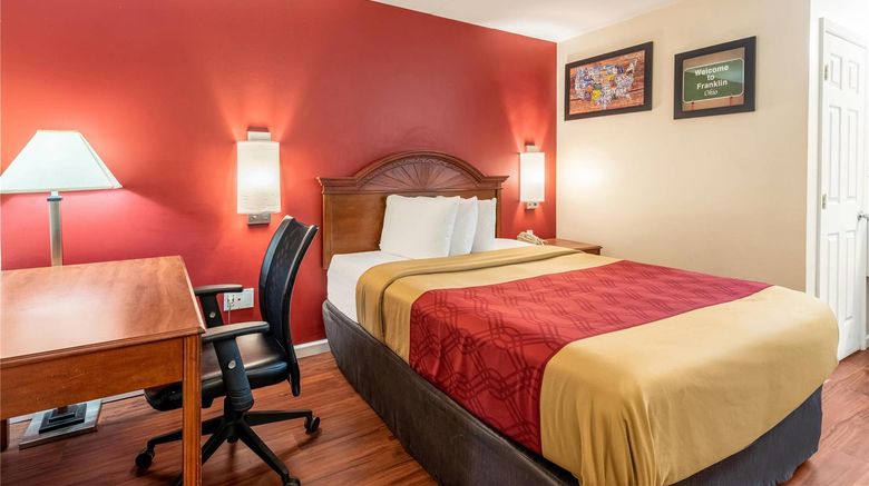 <b>Econo Lodge Franklin - Springboro Room</b>. Images powered by <a href="https://iceportal.shijigroup.com/" title="IcePortal" target="_blank">IcePortal</a>.