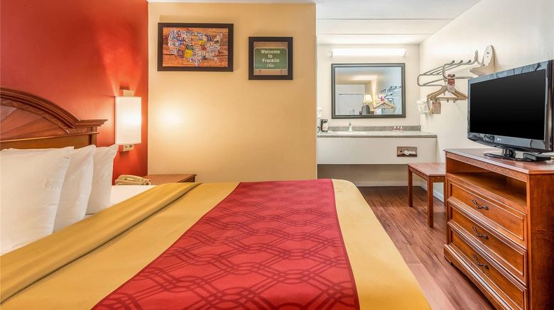 <b>Econo Lodge Franklin - Springboro Room</b>. Images powered by <a href="https://iceportal.shijigroup.com/" title="IcePortal" target="_blank">IcePortal</a>.